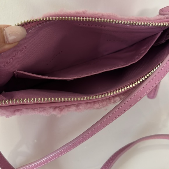 Coach Small Rhyder Bag Pink Shearling and Leather - Picture 7 of 9